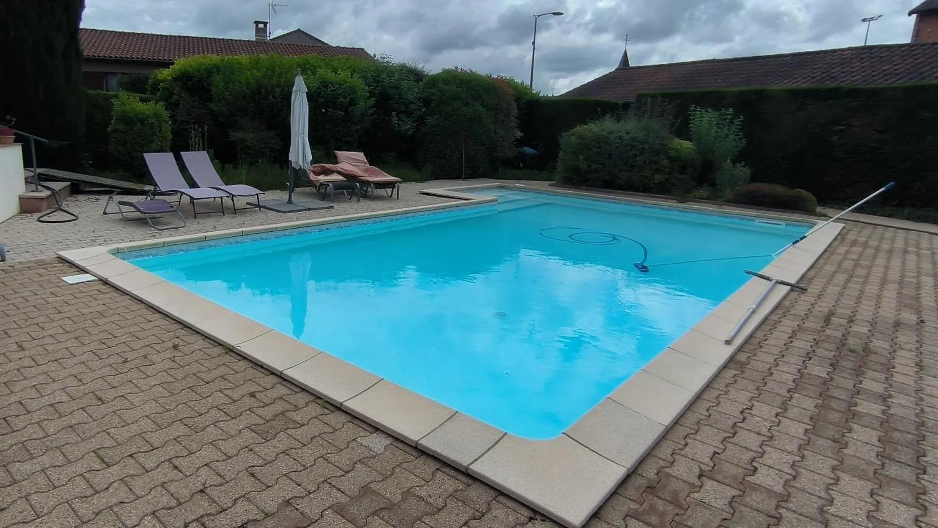 Replonges Entre A6 Et A40 Apartment 0*,  France